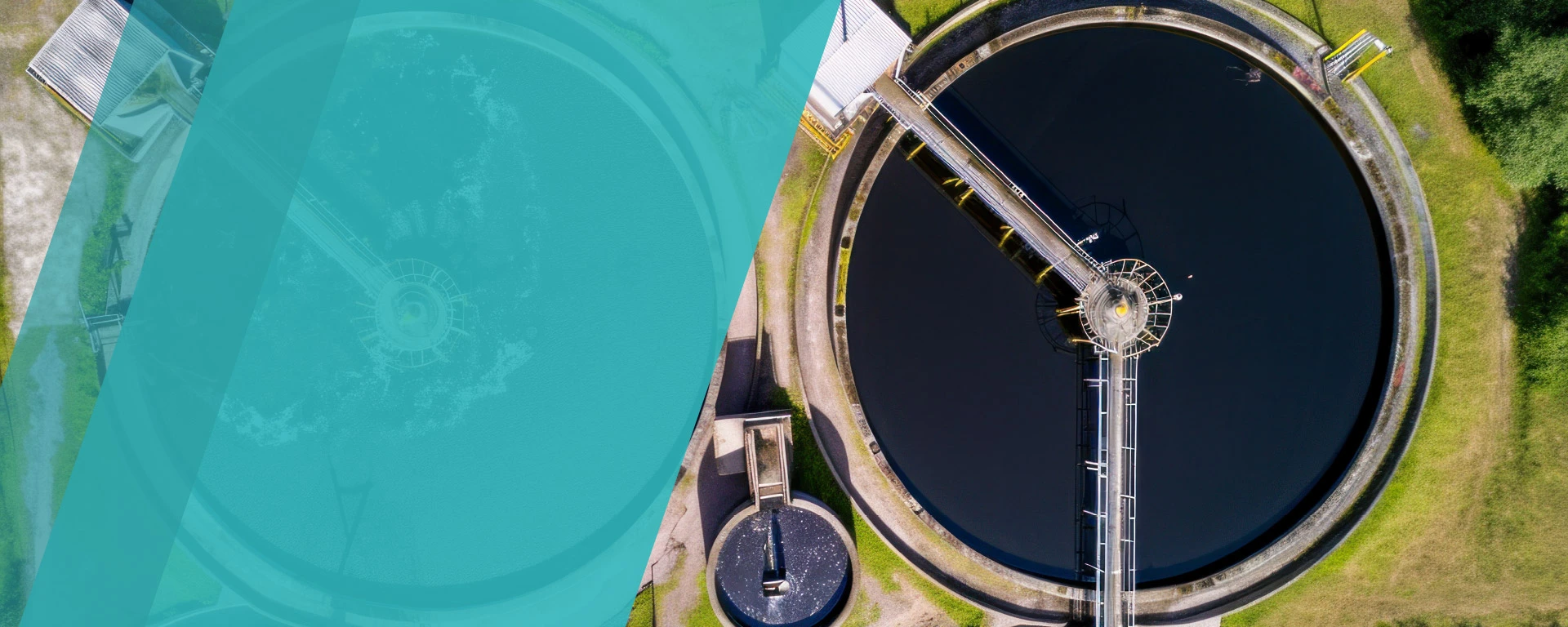 Vista aérea de una planta de tratamiento de aguas residuales